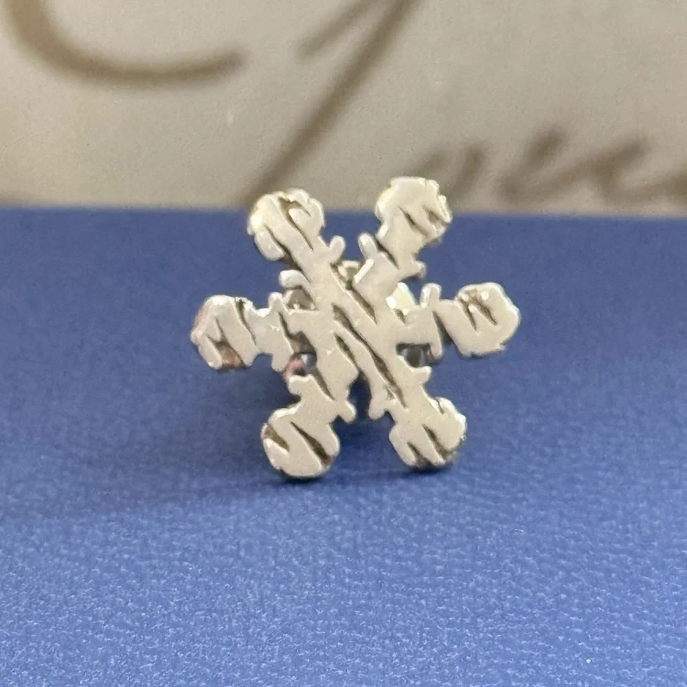 John Hardy .925 Sterling Silver Snowflake Pin / Tie Tac